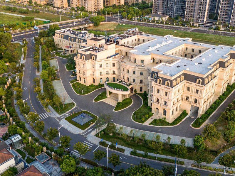 B5E55B6B464799DFF4CCE072C4917967