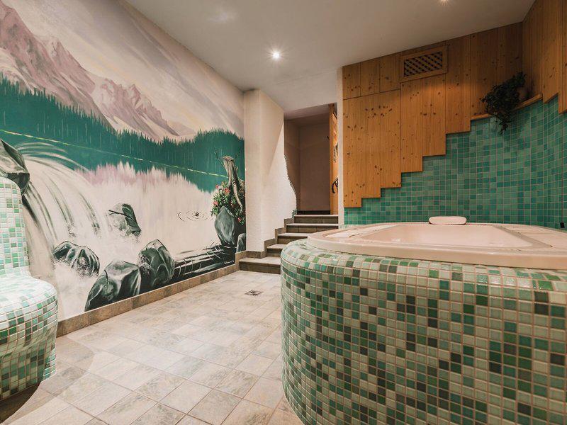 F0F61286B3C5147B41D8707F3BCE9F3C