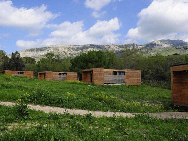 1C75AFB1AB7C49ED439604CB96757AFB