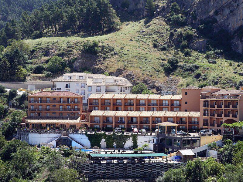 8980638D646FABE4F5B477C28B0D5521