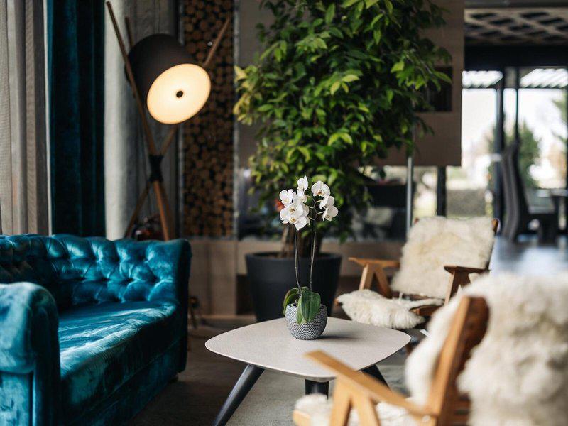 015361B0F5843CEDE9814734A4328719