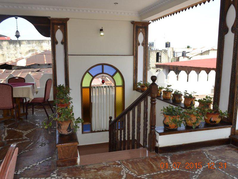 8311FFED9408D69668D7E72551D5DE61