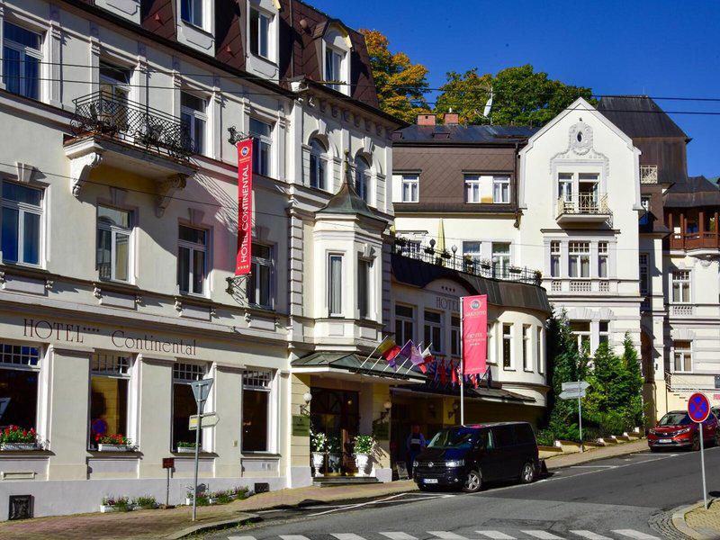 2942A750FE51E3E553BCA33304FD4D76