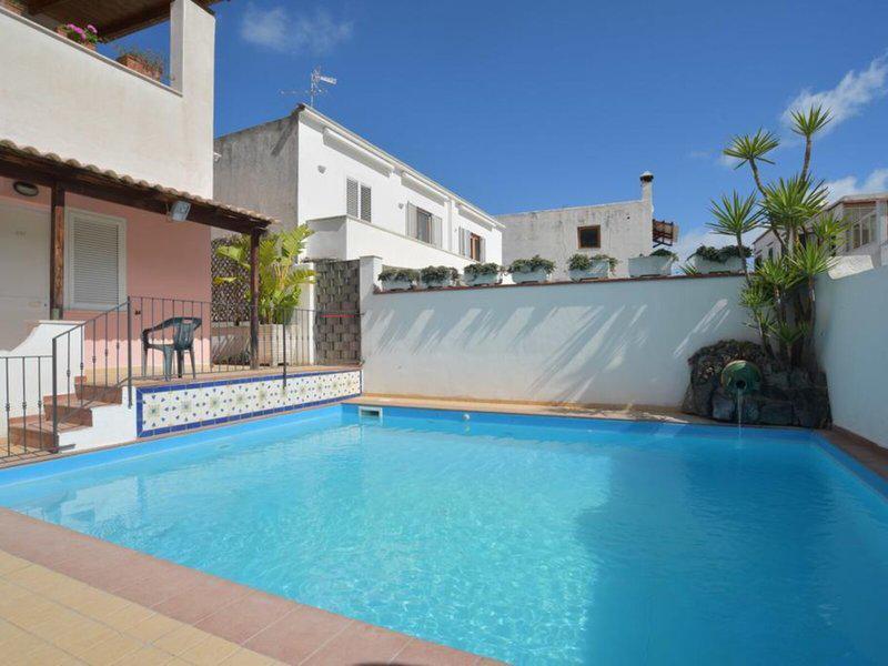 500F0615722101CE92E7E81FFB9B1142