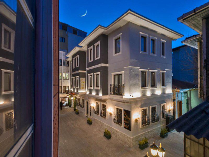 59B9DBFB0B596D03E3AFF6D170FE54AE