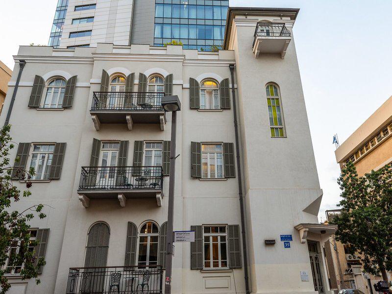 CF8AE956E1CDA09477A1493DCAD7A831