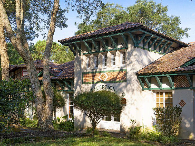 B9FDD555DF72C184AEFEEC95B4E717E3