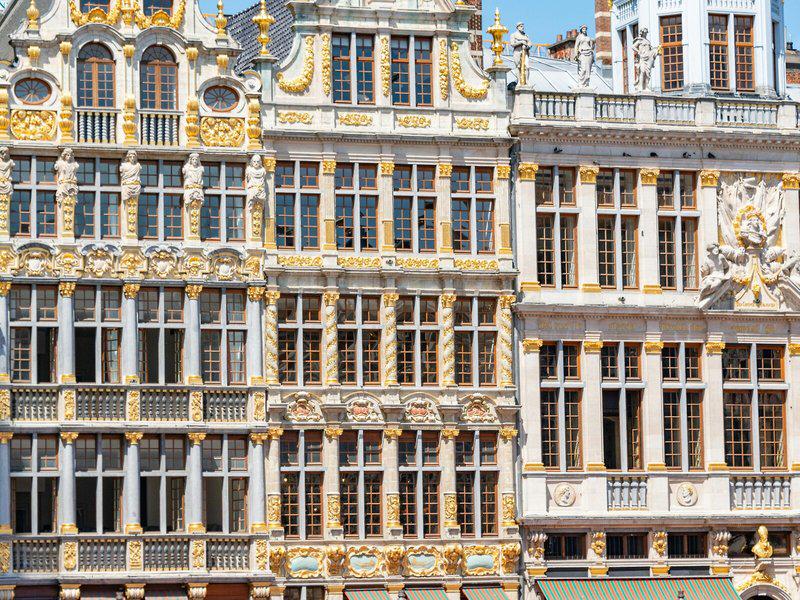 1B19E03F8288F08BB21BA668AE9D0218