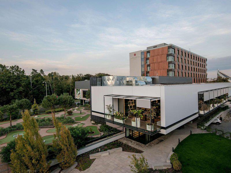 F98299F539F6A9D0BC130312632A46EE