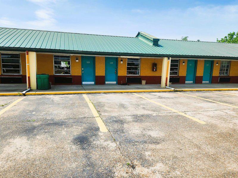 79C9708B68123698B21758088B6B7CEB