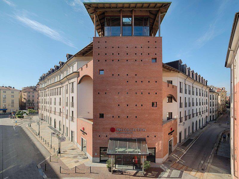 5116DC78C434D9BAAA0F8AA585986411