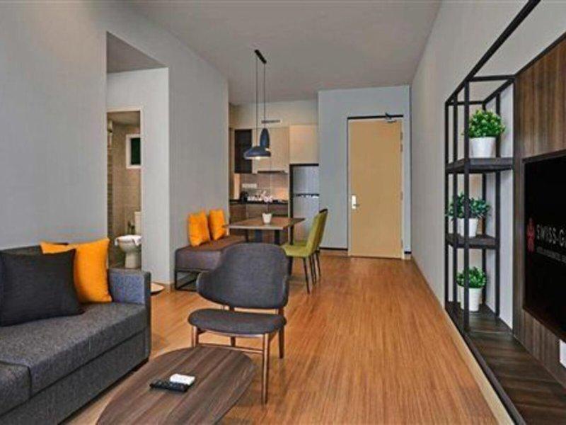 24B9498AD18D9520874878759E2D62F6