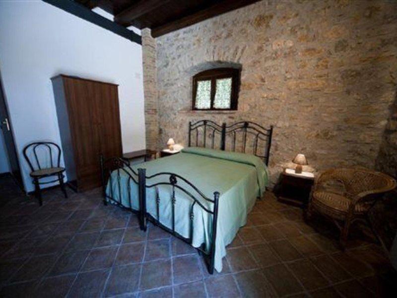 EED9B37380B8F336F31CE10CC74BA364