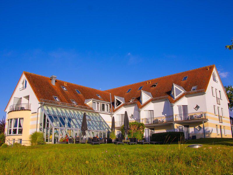 8BB280D72DC122D79D69B1D85433827B