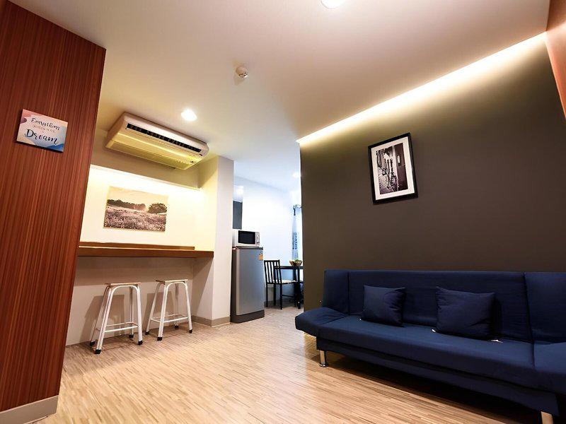 7F719D17E6BB84029BE30F51364B6A85