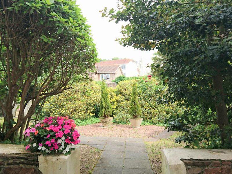 BF27C90AB896F9E62E13F05ECF480211