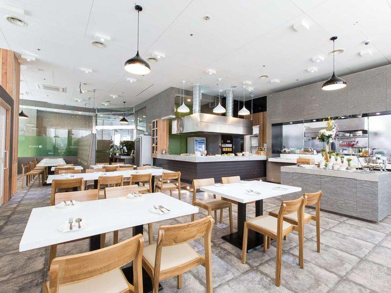 C1935EAEF5E4BCF5C5DD7257FEB0AE80