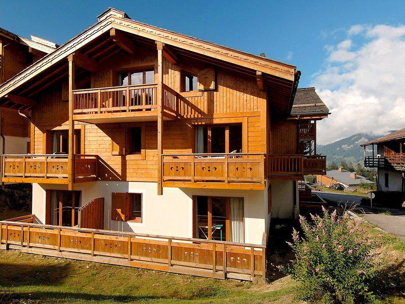 9B0BB9515B54F6F7E522816A877096D4