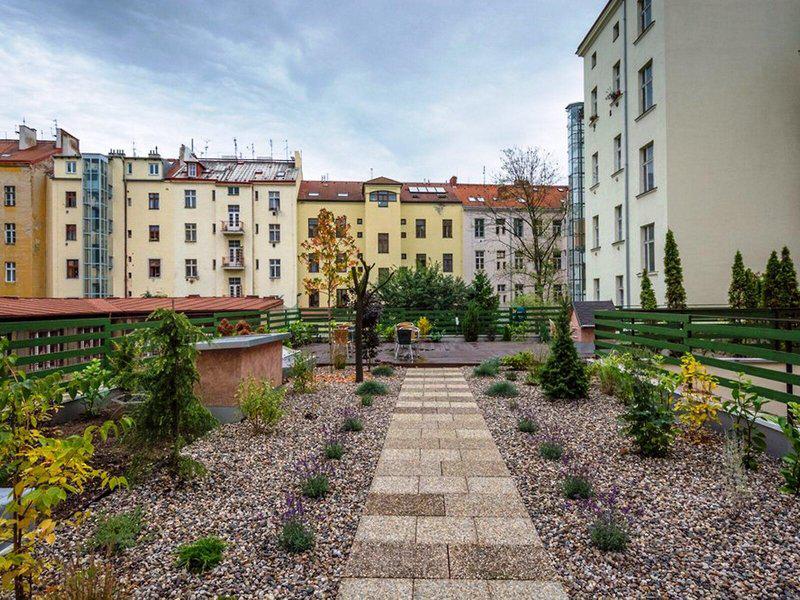 BA8A6C83F04F246C05AF1217CF798E5E