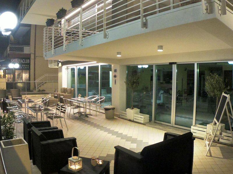 F484B8250CD3DC4D5AE408C30F62E366