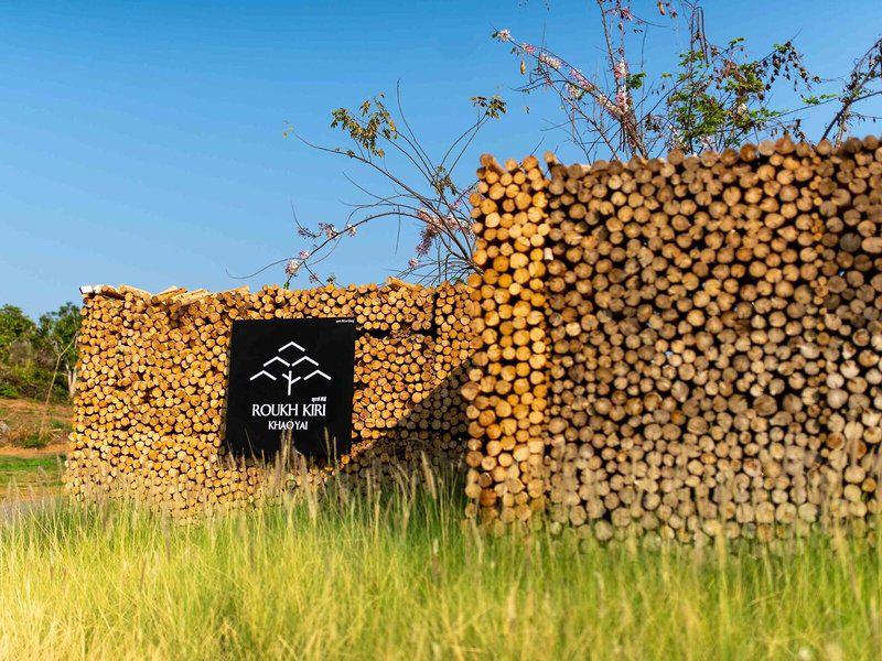 240753736027B1B6A63BEDF85E30866A