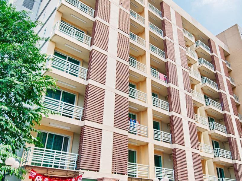 F1BA7A2903D97BA5318C7AEA82BC174A