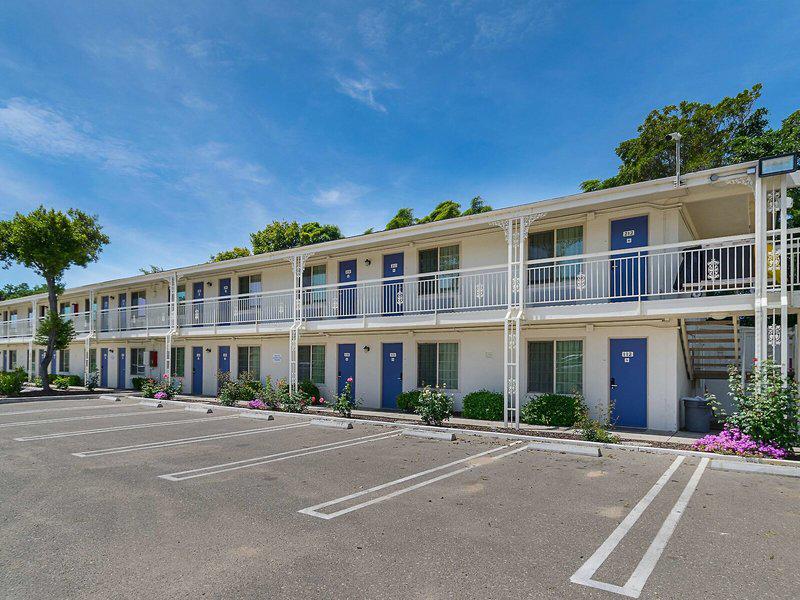 E467126D07BFC68A6949501248B4136C