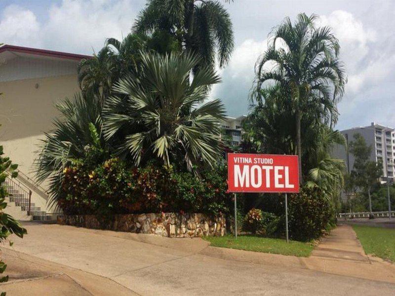 5851CD8AD050199333D6B82A77A7567D