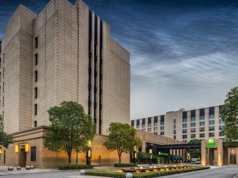 EFD48B2D3288321BE90FDBF3C2CB0DE1