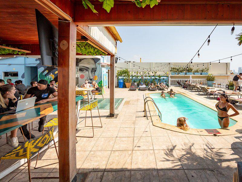 D8C05CAD6512470257CEC9B08ED315D1