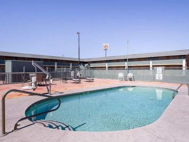 36661B919B6690C4B81D4F30E442833D