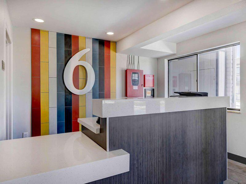 CE8FC6CC683C3BEBD2132F349A1C0F56