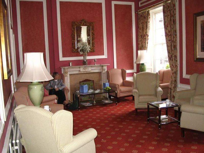 298481FEF3B37053D8939E0BA446F11C