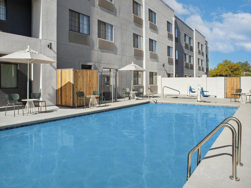 0106D2E2ED6D4F71BA5223470F074252