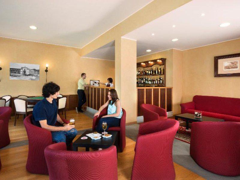 21C2BB8732C6440173AFCFC86CD0AE5C