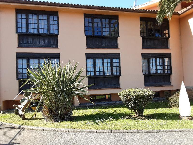 EBD8D664AF4799039B1D4DD24ABA40FC