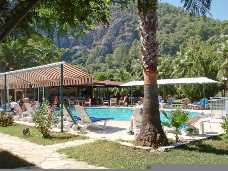 103BD1C1C526BBD6F44F27EF014CF671