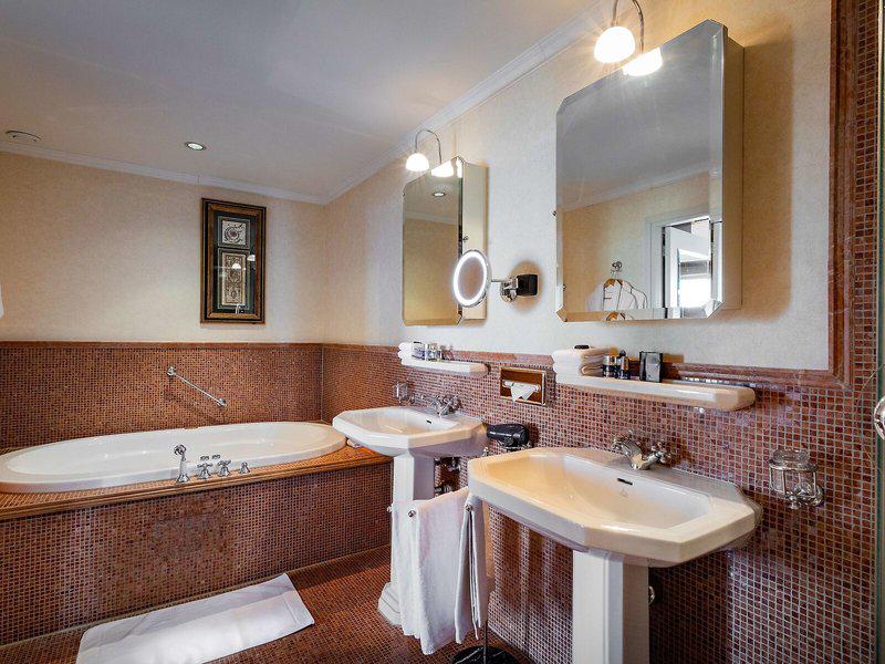 4290D934F63FCE9FA7704C676AAF0B2C