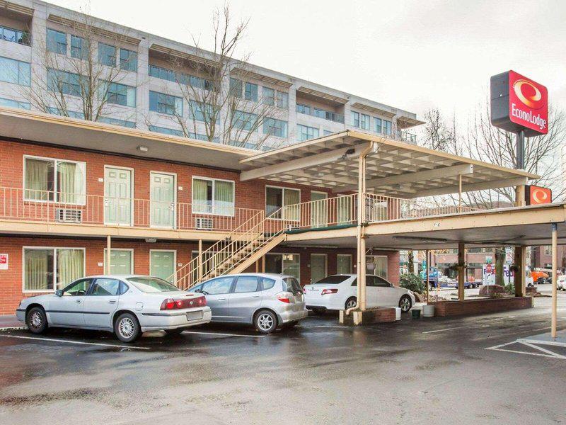 E6BC3386DB4A8F65B875E79638D6851E