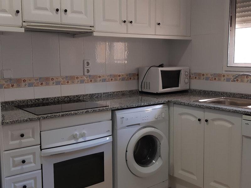 4BC12738EBE6388A3C1A1DA35664FBA7