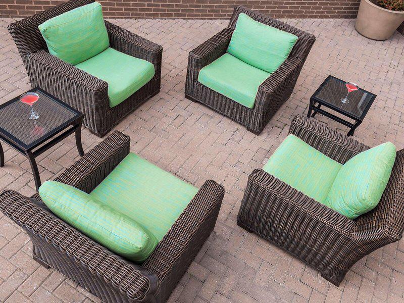 DB777C0113DCFF670A24F1E588B7D38C