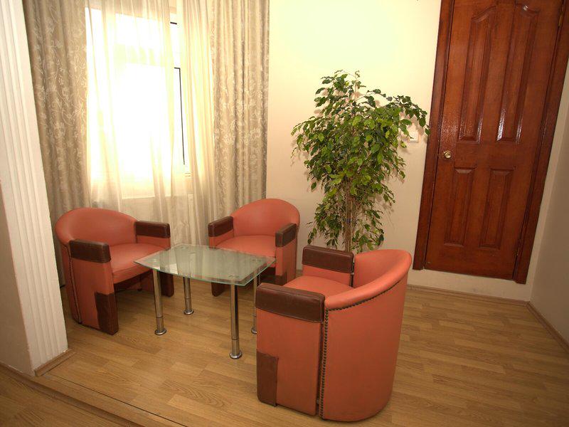 FB6225CC203B2664FCDE431D7B98C800