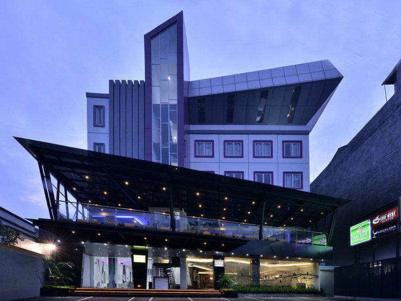 CB42369502F880482E6D2F8D6C800801