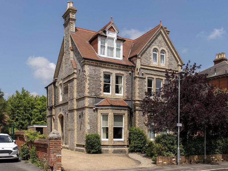 C35AAA8B92AD7CA0C34AA76FE8A7FB34