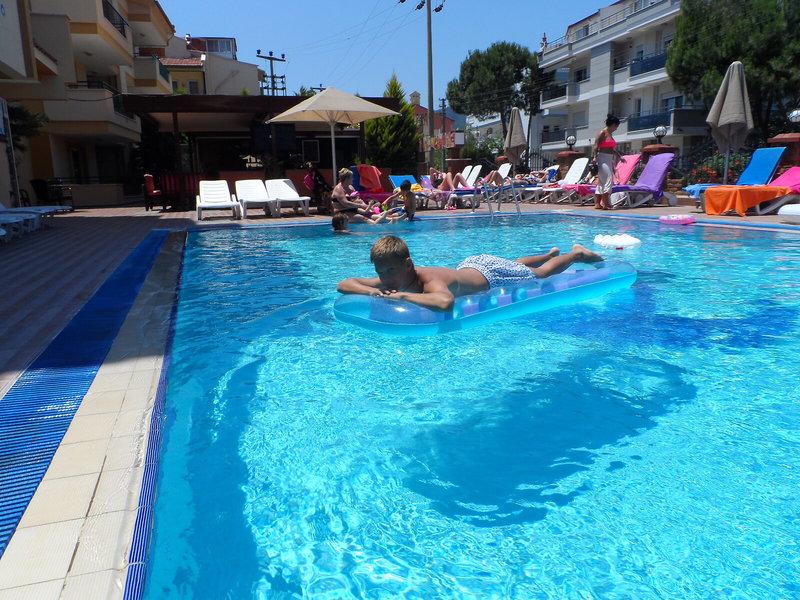 6529AE56987841455B0335AF9358FD9E