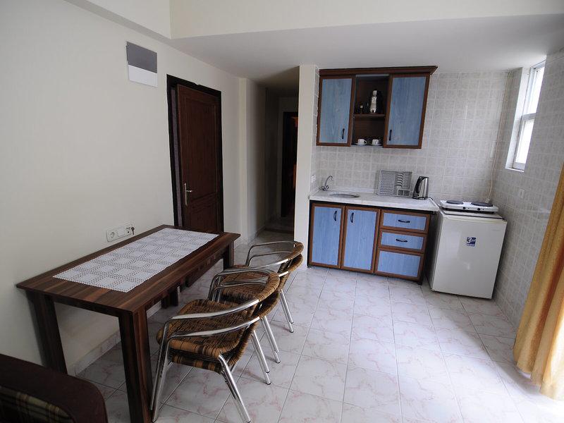 8D795960F43FA9B8FB8D62097F2D1EC3