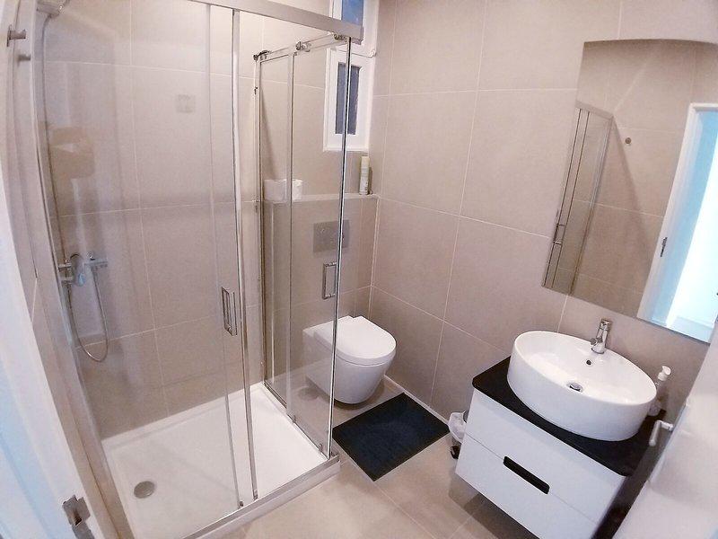 7713AA9A0BB056E494B3657BE0B5E135