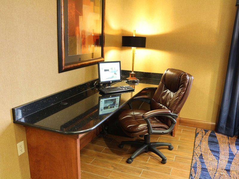 7D904E7F924F2AA5BCE6A1433147EE10