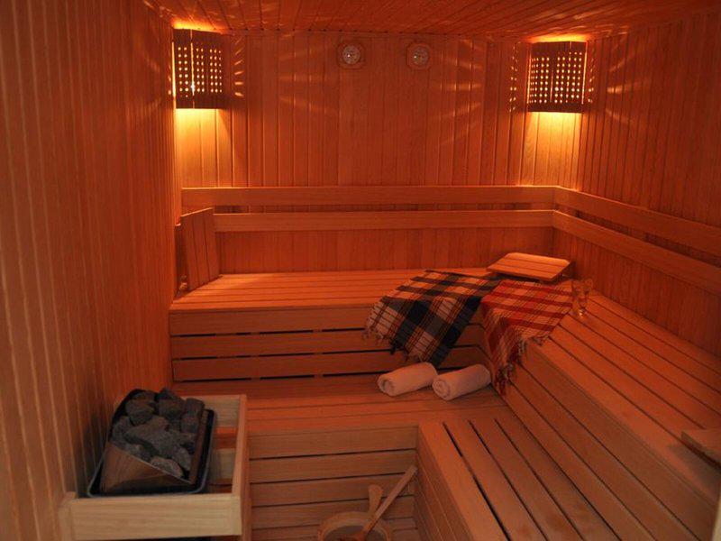 2C5A69ED680E32633B0C07FFA962E175