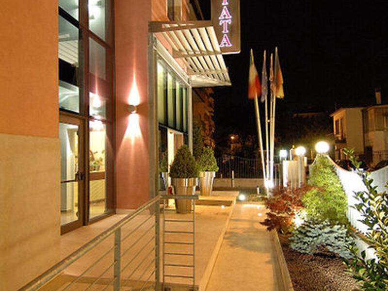 94BAF29EB6DBD9FEFBB45D6EC324761C